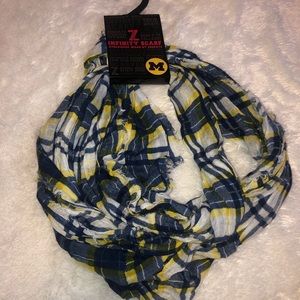 University of Michigan Infinity Scarf